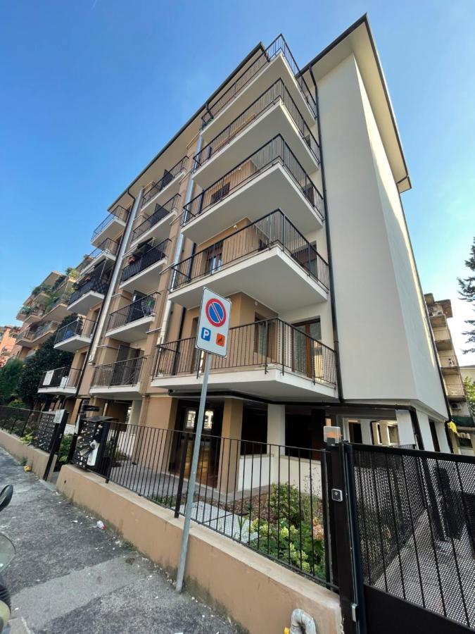 La Maison De Nini Apartment Verona Bagian luar foto